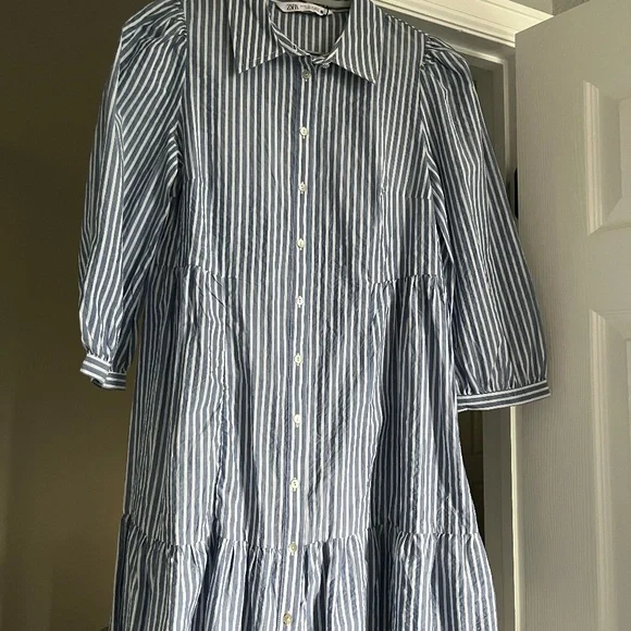 zara black and white striped shirt dress ZARA. Beige and black midi shirt dress. Size XS  Hibuy market